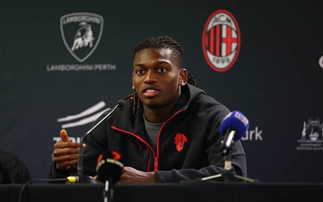 Max Allegri và cuộc cách mạng 3-5-2 tại AC Milan: Rafael Leao là chìa khóa?